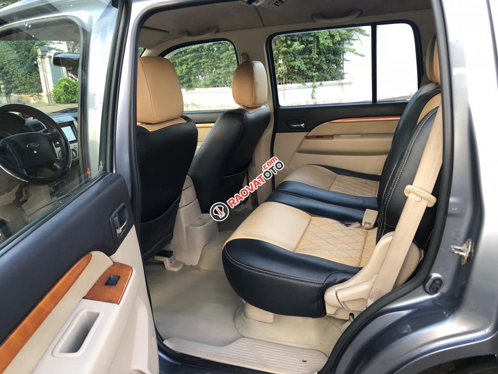 Cần bán Ford Everest AT năm 2010, màu xám -0