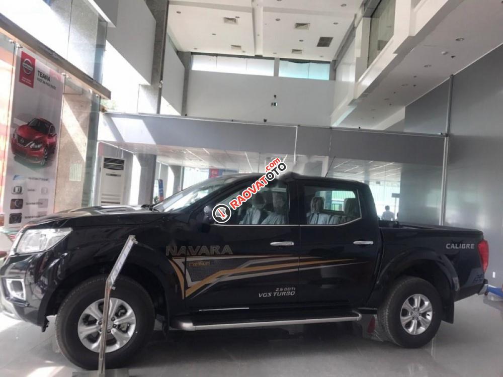 Cần bán xe Nissan Navara năm 2017, màu đen, xe nhập, giá tốt-0