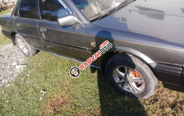 Cần bán xe Toyota Camry sản xuất 1988, màu xám, giá tốt-0