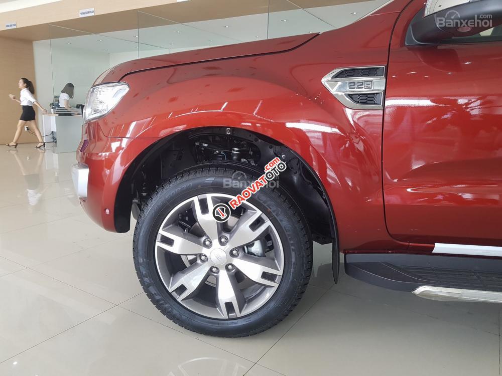 Bán xe Ford Everest 2.2L Titanium đời 2017, màu đỏ, xe nhập-6