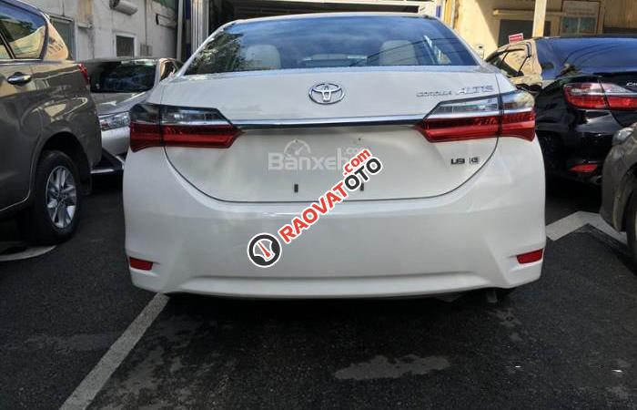 Toyota Corolla Altis 1.8 (CVT) đời 2018, trả trước 180 nhận xe ngay, lãi suất 0.49%-1