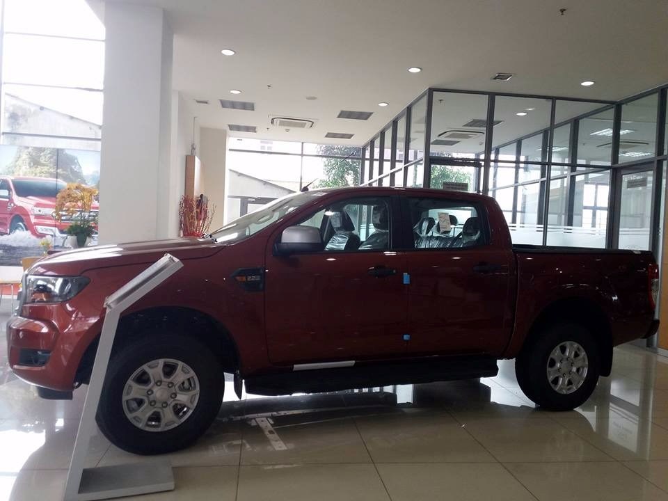 Bán Ford Ranger đời 2017, màu đỏ, nhập khẩu nguyên chiếc-11