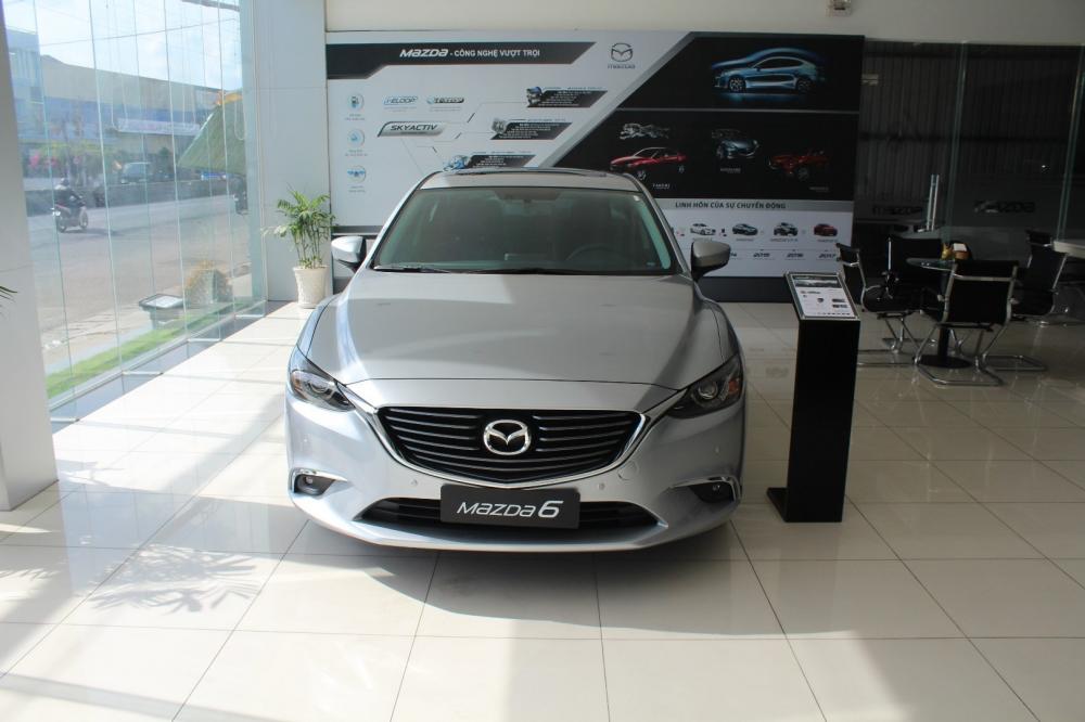 Bán Mazda 6 đời 2017, màu trắng, nhập khẩu -1