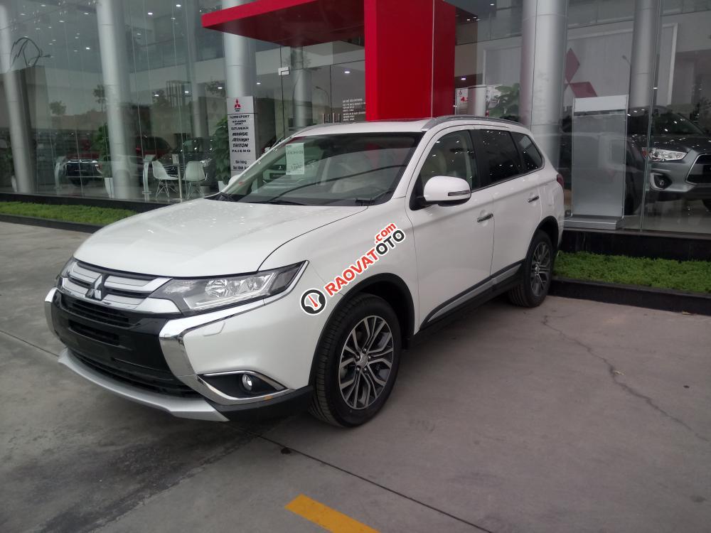 Bán xe Outlander 2.4 mới 100%, màu trắng, xám, hỗ trợ trả góp, giá tốt-1