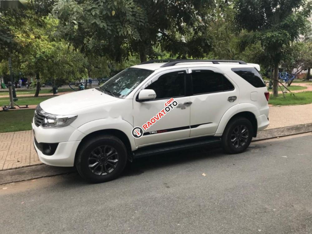 Bán ô tô Toyota Fortuner TRD Sportivo 4x2 AT năm 2014, màu trắng chính chủ, 795 triệu-0