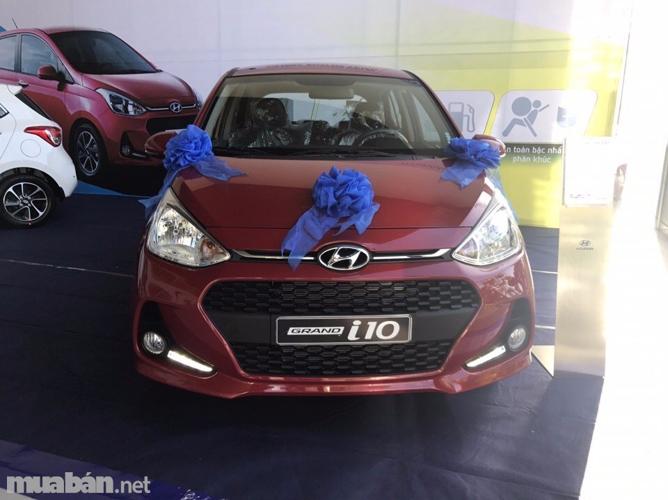 Cần bán xe Hyundai Grand i10 đời 2017, màu đỏ, nhập khẩu  -0