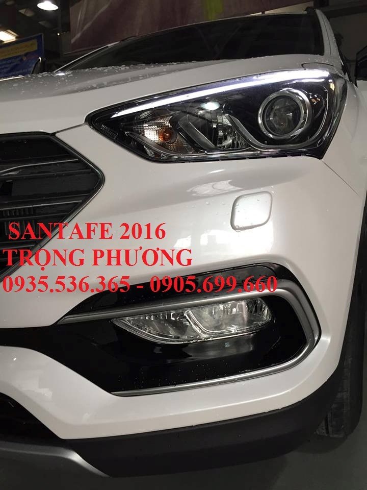 Bán xe Hyundai Santa Fe đời 2017, màu trắng, nhập khẩu-8