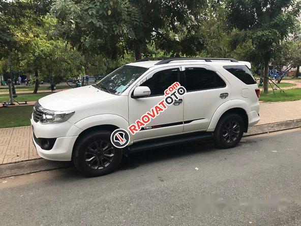 Cần bán gấp Toyota Fortuner Sportivo đời 2014, màu trắng chính chủ-1