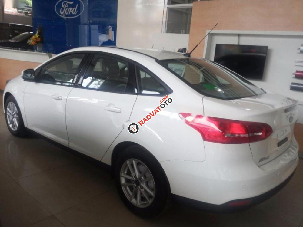 Bán ô tô Ford Focus đời 2017, màu trắng-6