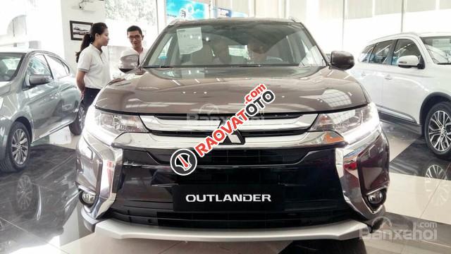 Bán ô tô Mitsubishi Outlander đời 2017, màu nâu, nhập khẩu, giá tốt nhất khu vực, tư vấn 24/7, giao xe tại Huế-1