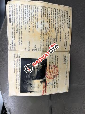 Bán Toyota Innova G đời 2011, màu bạc-0