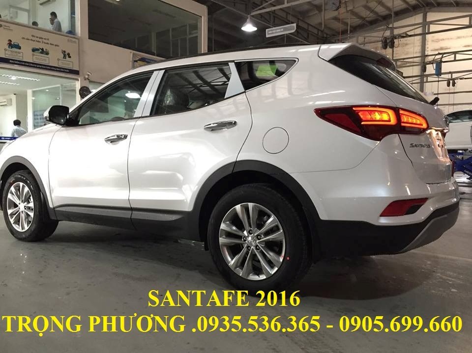 Bán xe Hyundai Santa Fe đời 2017, màu trắng, nhập khẩu-11