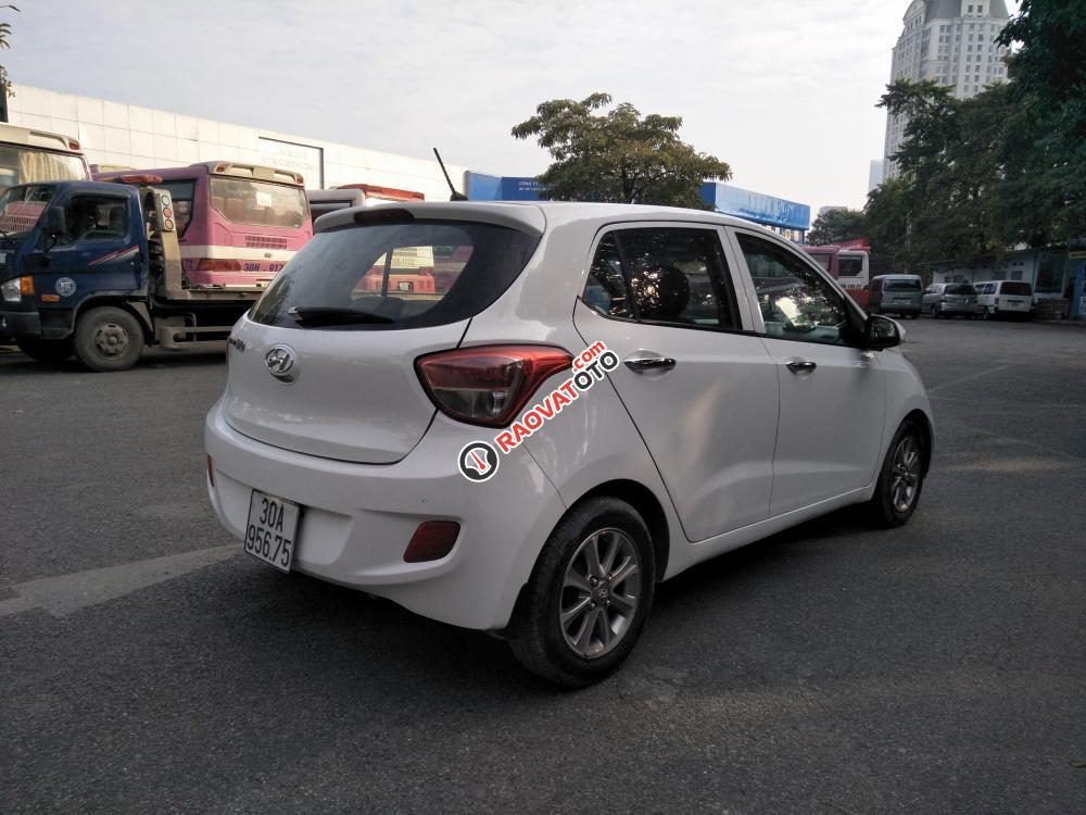 Cần bán lại xe Hyundai Grand i10 1.0 MT đời 2015, màu trắng, nhập khẩu nguyên chiếc-3