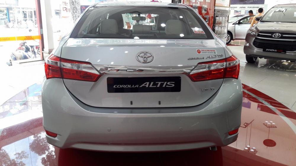 Bán xe Toyota Corolla altis 1.8V đời 2017, màu bạc, xe nhập-9