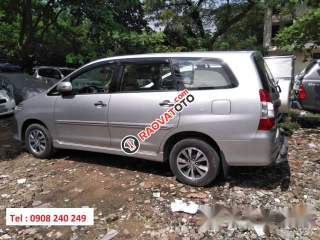 Bán Toyota Innova E 2016, màu bạc chính chủ, giá tốt-3