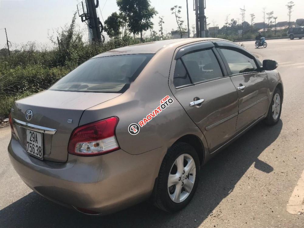 Cần bán gấp Toyota Vios 2009, màu nâu chính chủ-8