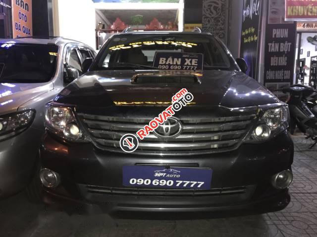 Bán gấp Toyota Fortuner đời 2013 xe gia đình, giá chỉ 765 triệu-0