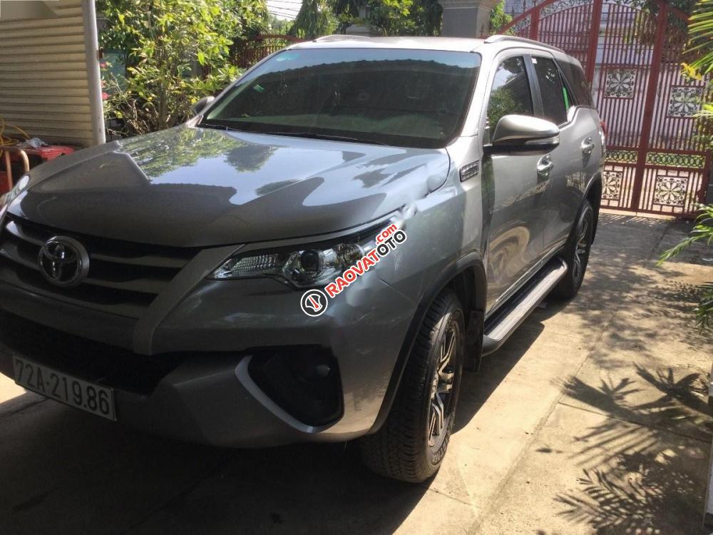 Cần bán Toyota Fortuner sản xuất 2017, màu bạc, xe nhập như mới-8