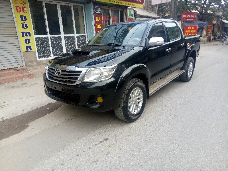 Cần bán gấp Toyota Hilux đời 2012, màu đen, nhập khẩu chính hãng, giá chỉ 435 triệu-3