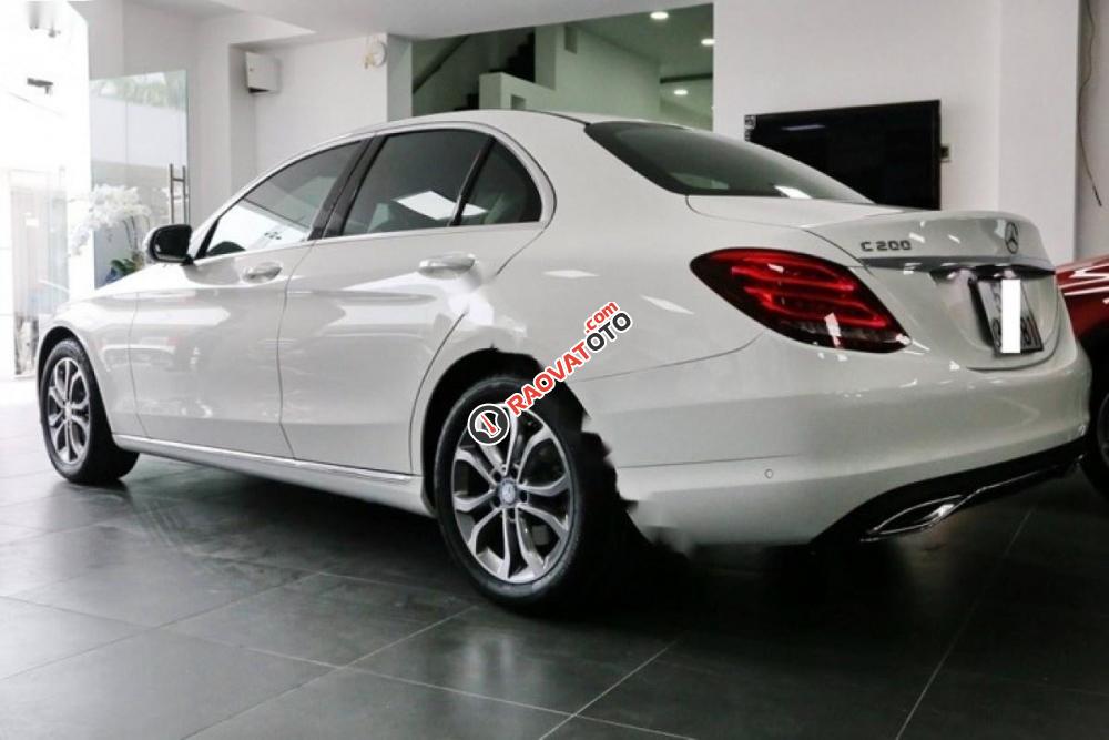 Cần bán xe Mercedes đời 2015, màu trắng-1