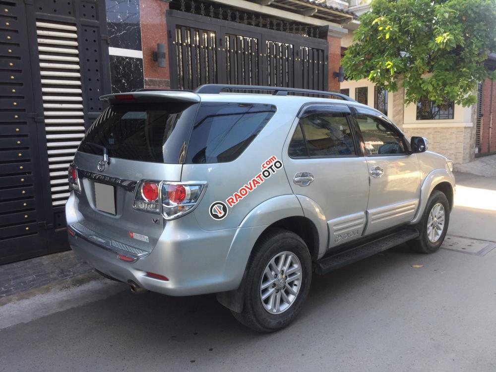 Bán xe Toyota Fortuner 2015, tự động xám bạc xe một chủ trùm mền ít đi-10