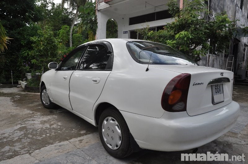 Bán ô tô Daewoo Lanos đời 2001, màu trắng, nhập khẩu, xe gia đình-0