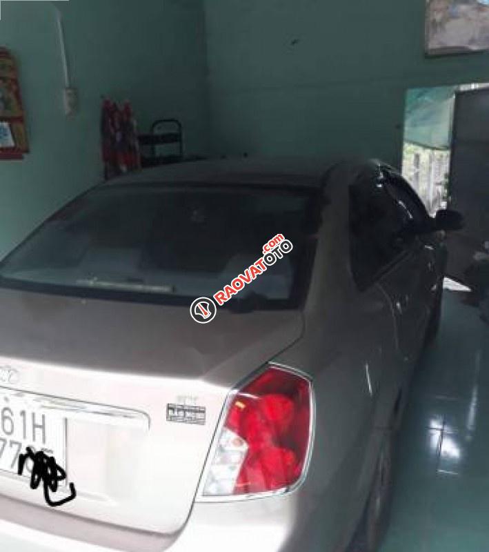 Bán Daewoo Lacetti đời 2005, màu bạc, còn mới giá cạnh tranh-0