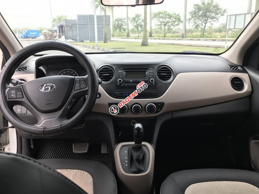 Bán Hyundai Grand i10 AT đời 2015, màu trắng, nhập khẩu nguyên chiếc xe gia đình-9