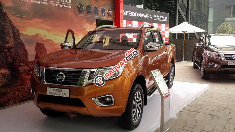 Bán Nissan Navara năm 2017, màu vàng cam-2