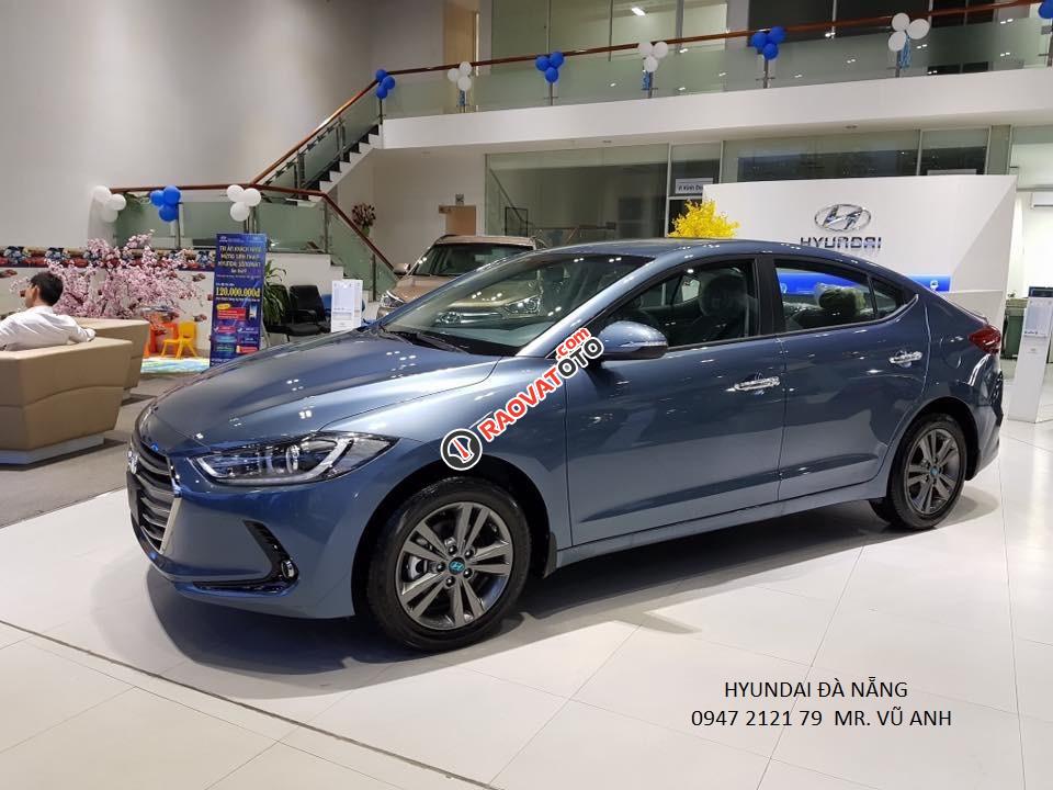 Xe Hyundai Elantra 2018 màu xanh - Đà nẵng, giảm  giá 80 triệu , chỉ còn 549 triệu, Lh: 0941 295 79-0