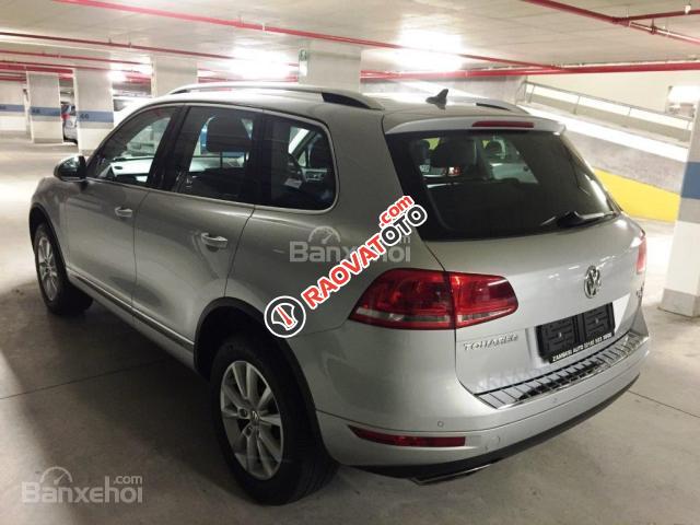 Bán ô tô Volkswagen Touareg GP màu bạc, nhập khẩu Đức, cam kết giá tốt.. Tặng BHVC+dán 3M, LH Hương 0902.608.293-2