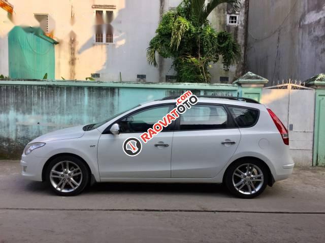 Bán Hyundai i30 CW đời 2009, màu trắng, xe nhập xe gia đình, 386 triệu-1