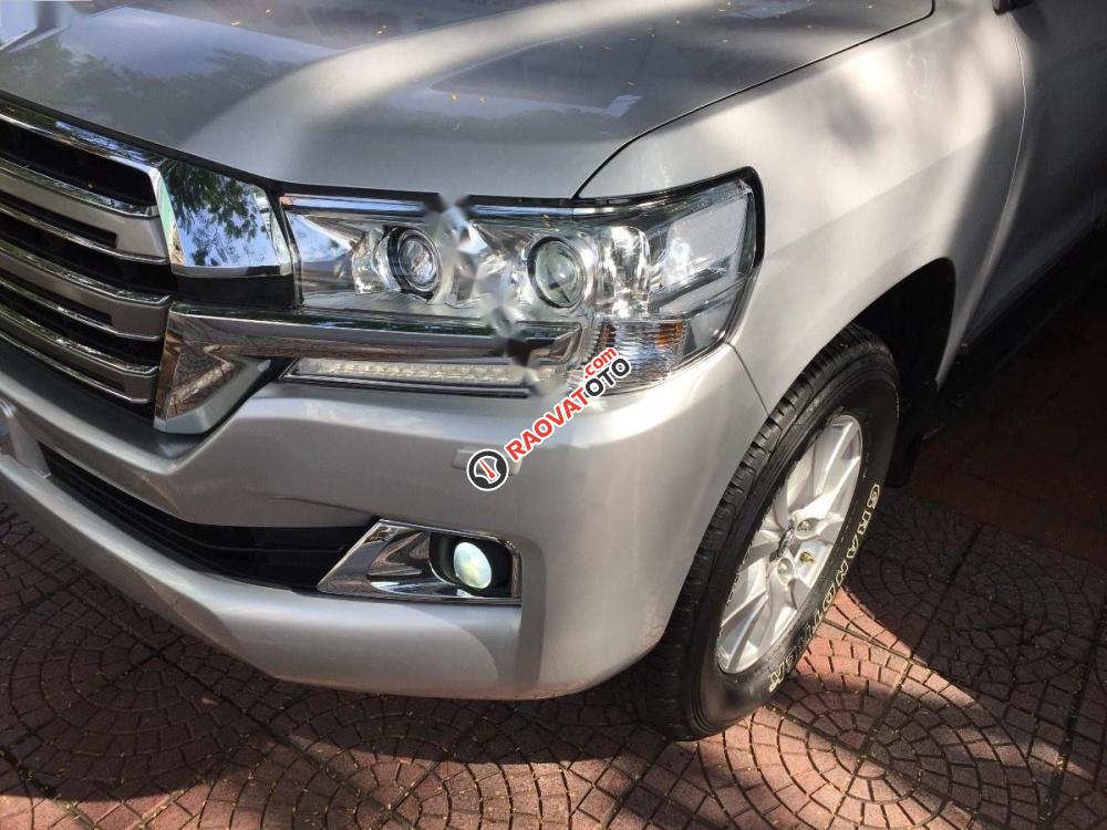 Cần bán gấp Toyota Land Cruiser V8 4.6 đời 2017, màu bạc, nhập khẩu số tự động-3