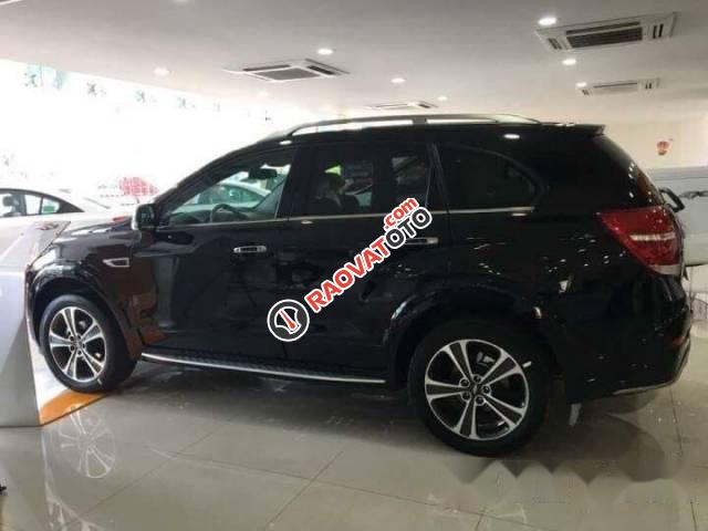 Bán xe Chevrolet Captiva đời 2017, màu đen, giá chỉ 879 triệu-4