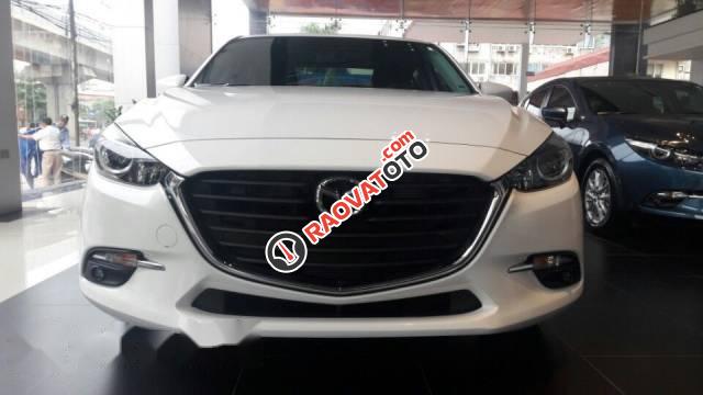 Bán ô tô Mazda 3 2017, màu trắng, 655 triệu-0