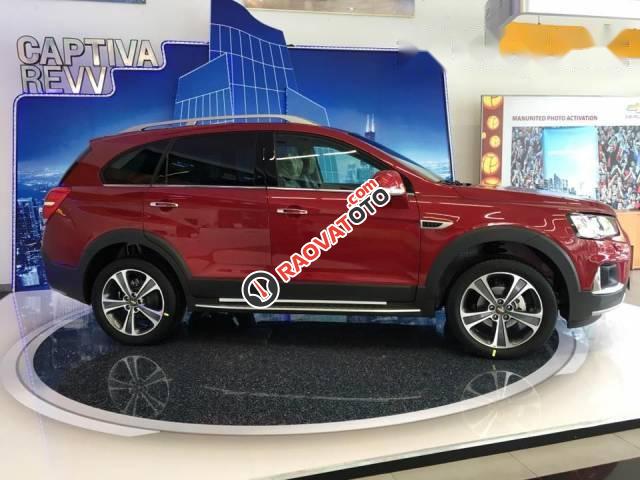 Bán Chevrolet Captiva năm 2017, màu đỏ, 879 triệu-1