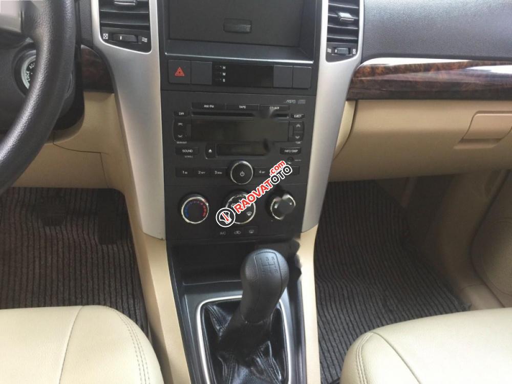 Cần bán gấp Chevrolet Captiva 2010, màu bạc số sàn-9