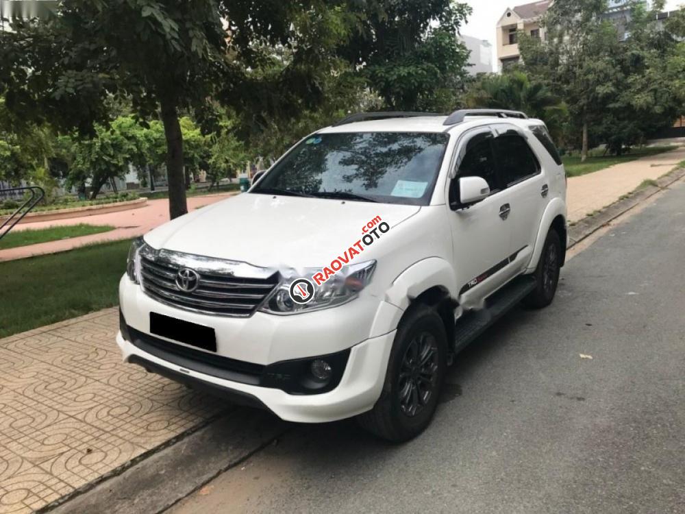 Bán ô tô Toyota Fortuner TRD Sportivo 4x2 AT năm 2014, màu trắng chính chủ, 795 triệu-8