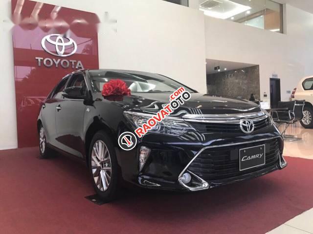 Cần bán Toyota Camry 2.5 Q đời 2017, màu đen, giá tốt-1