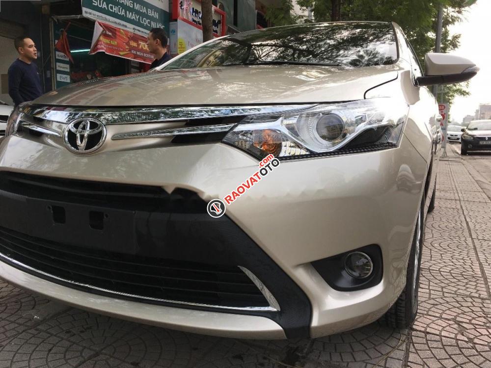 Cần bán gấp Toyota Vios G đời 2017, màu vàng số tự động, giá tốt-0