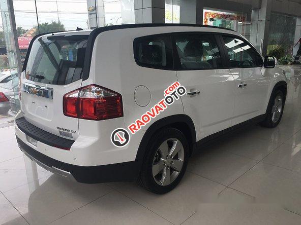 Bán xe Chevrolet Orlando LTZ đời 2017, màu trắng, 699 triệu-2