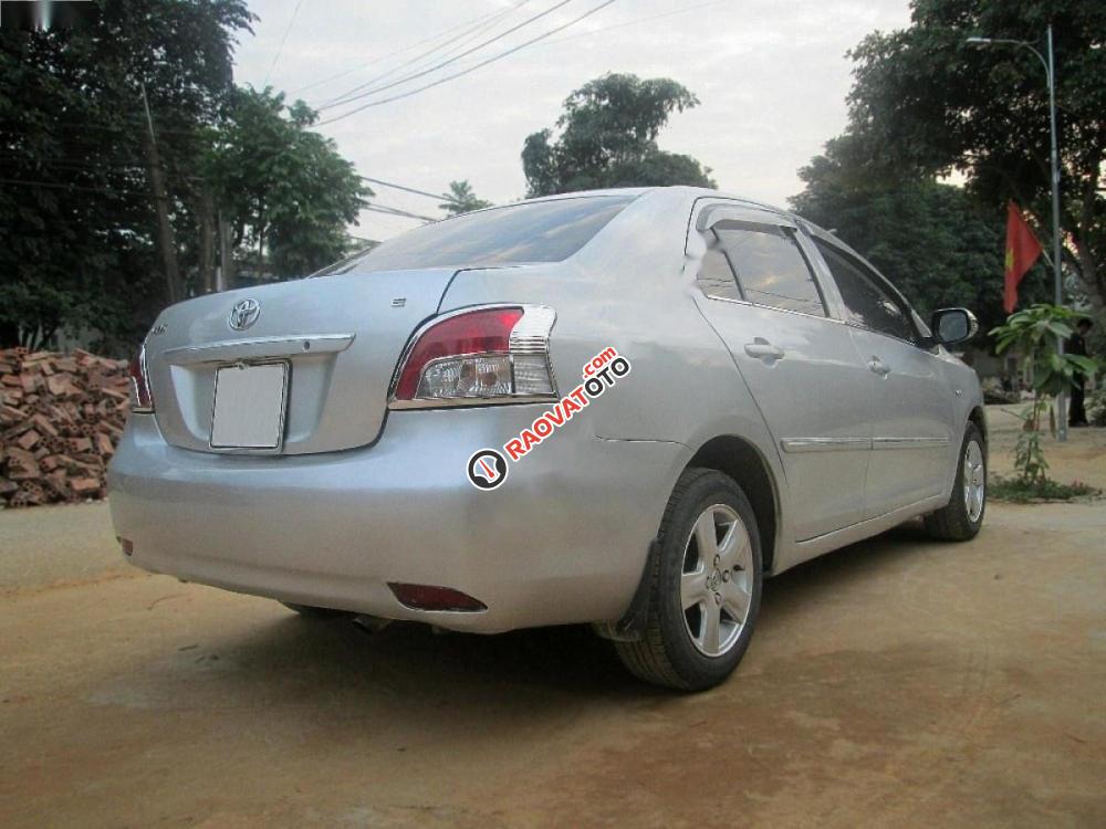 Cần bán gấp Toyota Vios E đời 2009, màu bạc, giá tốt-6