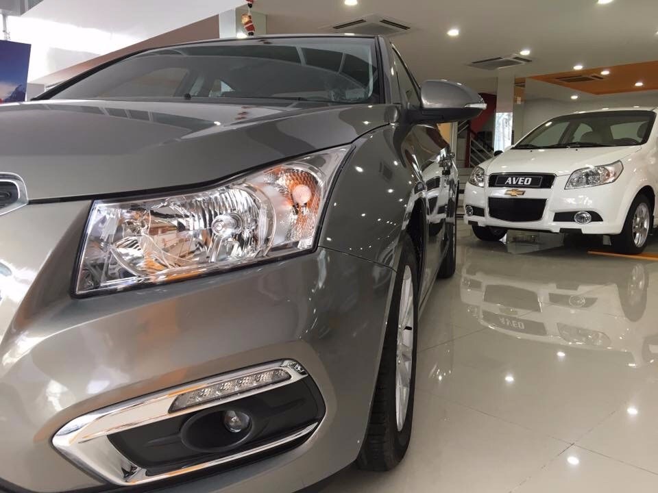 Bán xe Chevrolet Cruze đời 2017, màu nâu, xe nhập-6