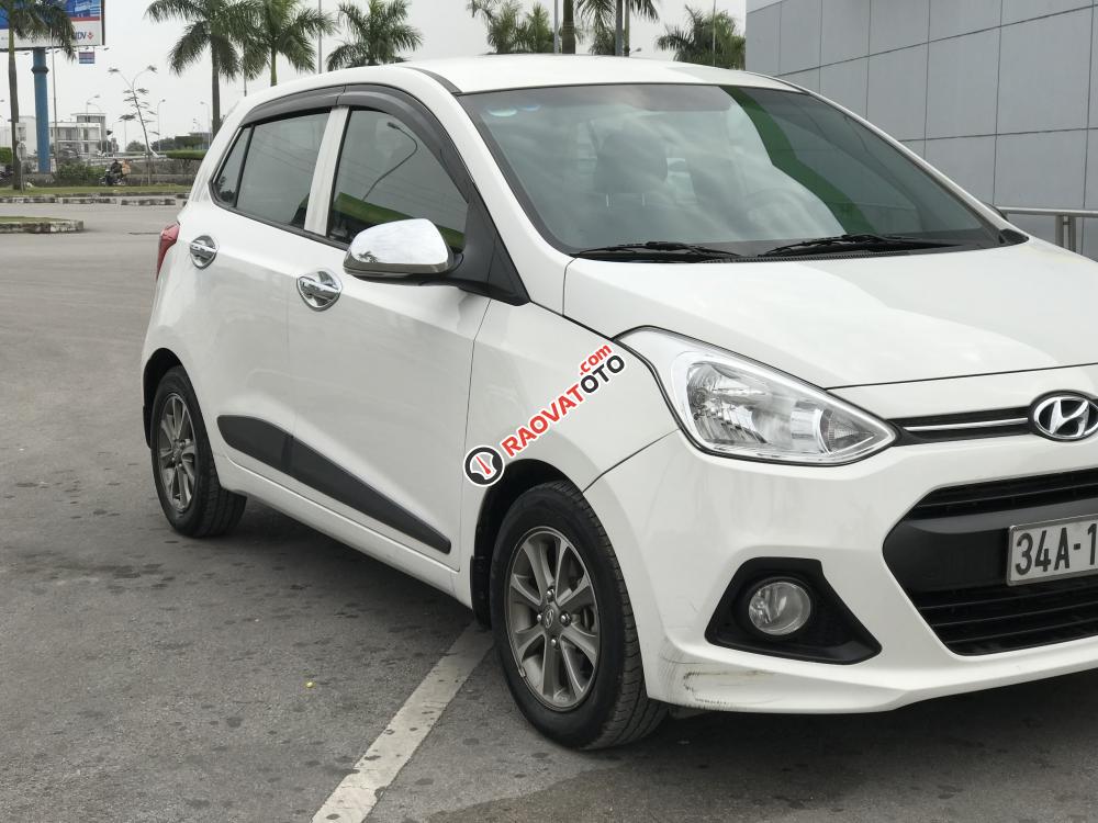 Bán Hyundai Grand i10 AT đời 2015, màu trắng, nhập khẩu nguyên chiếc xe gia đình-3