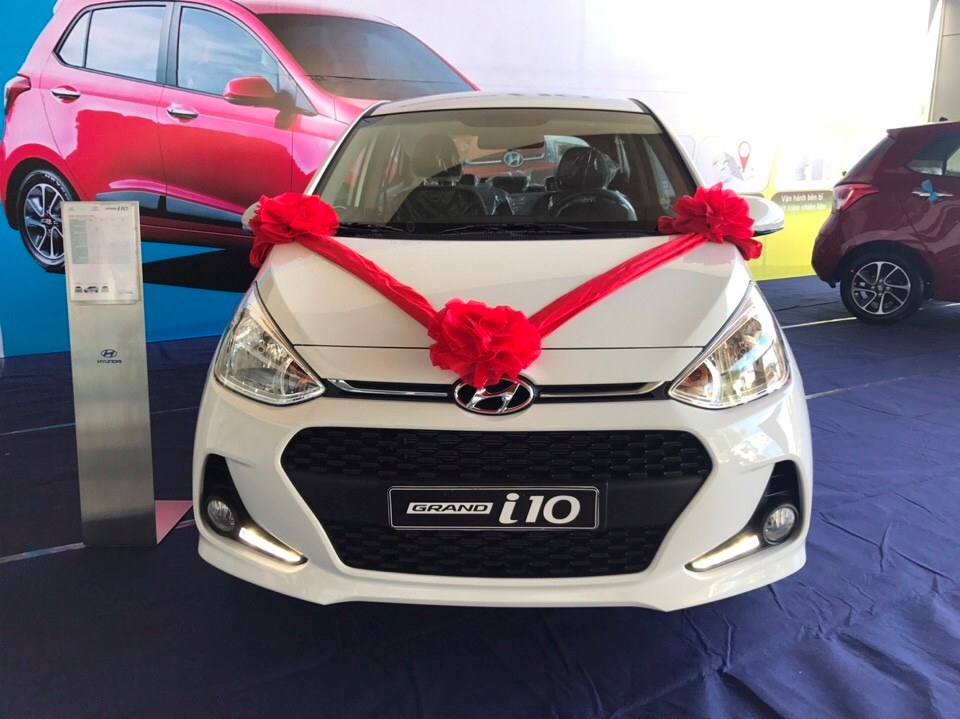 Cần bán xe Hyundai Grand i10 đời 2017, màu đỏ, nhập khẩu  -2