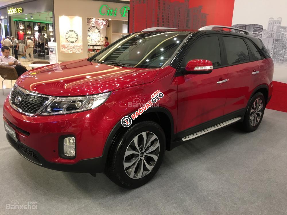 Giá xe Kia Sorento - Kia Sorento đời 2018 màu đỏ - đen, xe giao ngay-1