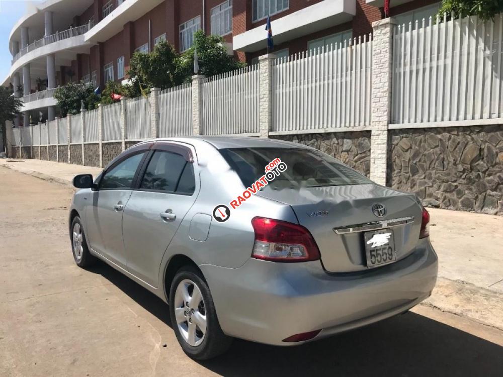 Cần bán gấp Toyota Vios AT đời 2009, màu bạc số tự động-6