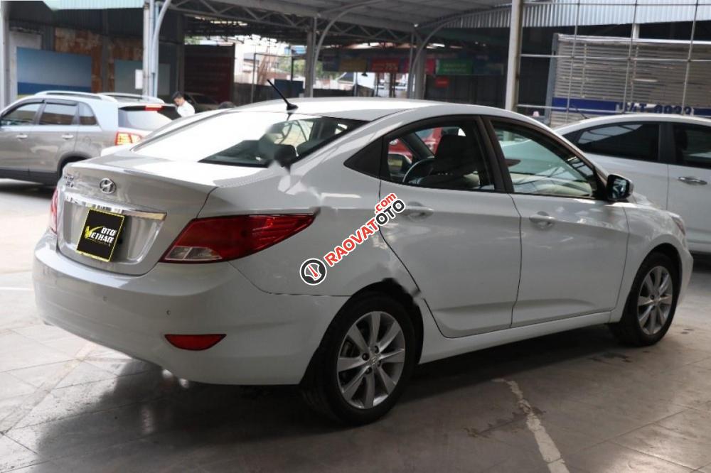 Cần bán lại xe Hyundai Accent 1.4MT sản xuất 2016, màu trắng, xe nhập-4