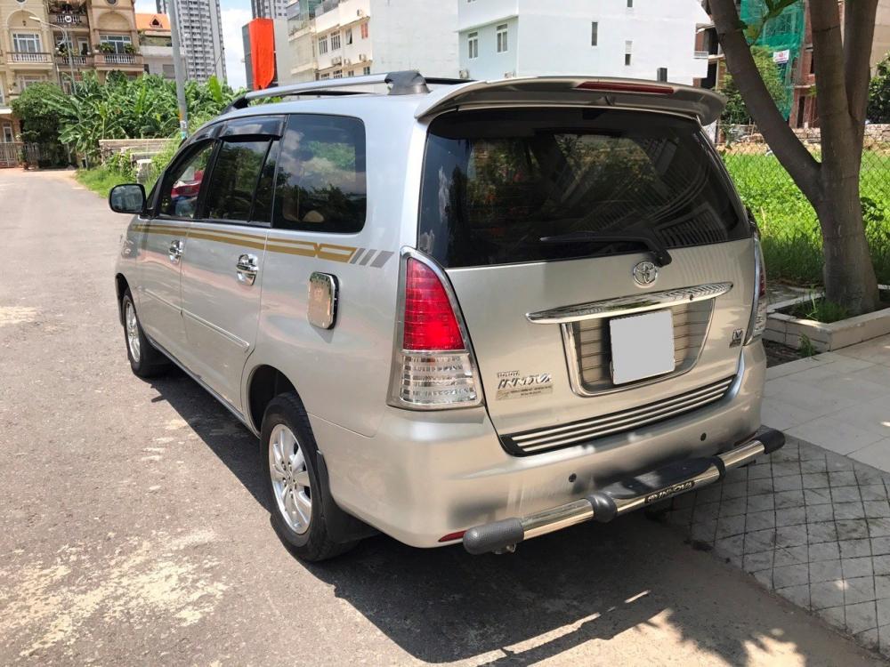 Bán xe Toyota Innova đời 2009, màu vàng, nhập khẩu-2