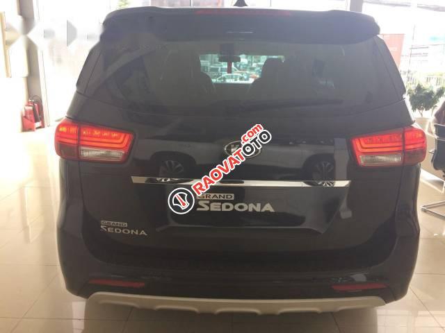 Cần bán Kia Sedona đời 2017, màu xanh-2